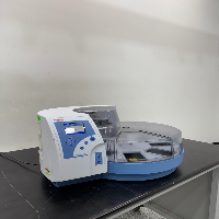 Thermo KingFisher Flex DNA/RNA Purification System image 0
